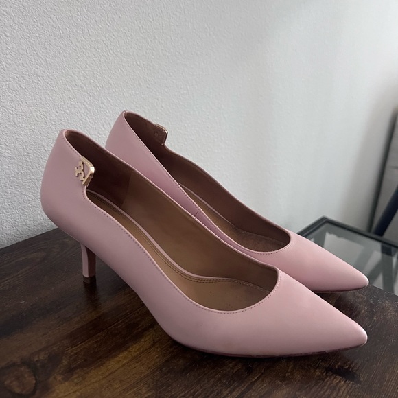 Tory Burch Shoes - Tory Burch Blush Pointed-Toe Mid Heel Pumps